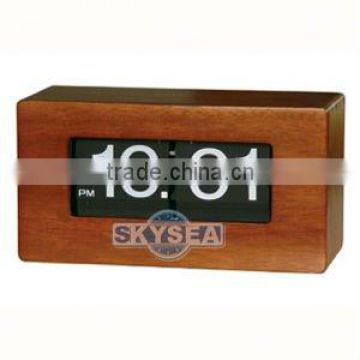 Auto Flip Clock A00AF044 in nature brown color