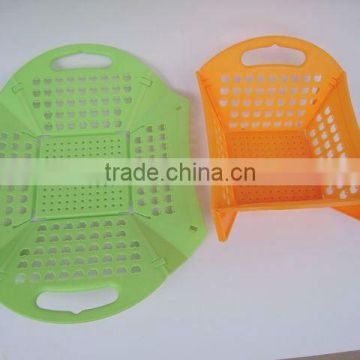 Folding plastic fruit and vegetable basket