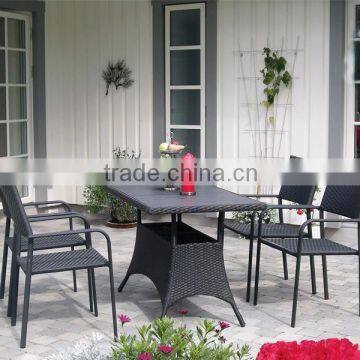 Simple Dining Coffee Chair with Black Color