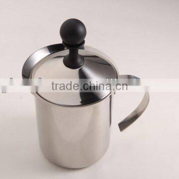 Stainless steel drinking cup with lid