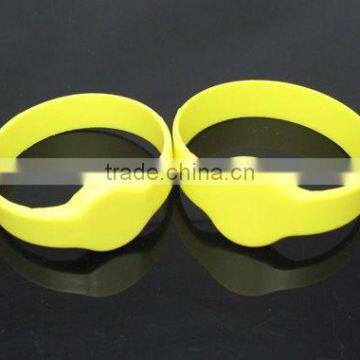 Hot Sale RFID Silicone Bracelets With Factory Price photo-2