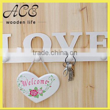 Vintage White LOVE Design Wooden Wall Hooks Clothes Robe Key Holder Hat Hanger Home Decoration