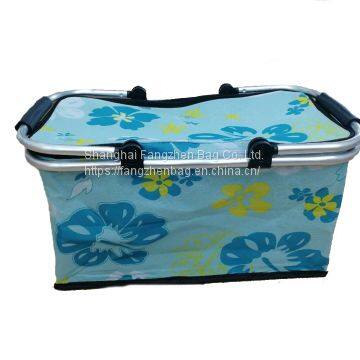 Foldable food carrier picnic basket with aluminum frame