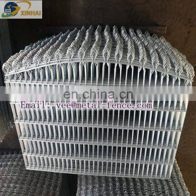 868 Mesh Fence Panel From XINHAI Wire Mesh Manufacture photo-3