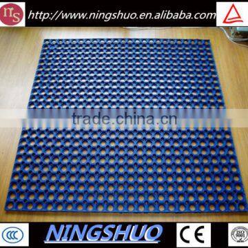 China supplier of wholesale anti fatigue rubber deck mat with hole