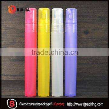 Wholesales 10ml pen perfume bottle plastic materical with spray mist cap Free samples                        
                                                                                Supplier's Choice