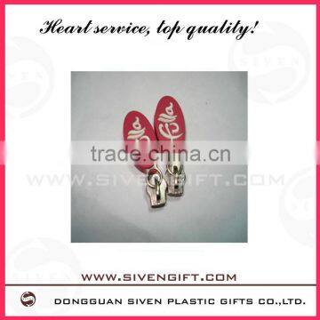 Custom Logo Fashion PVC Zipper Puller For Bags Use