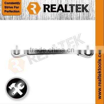 Reversible Double Ring Ratchet Wrench