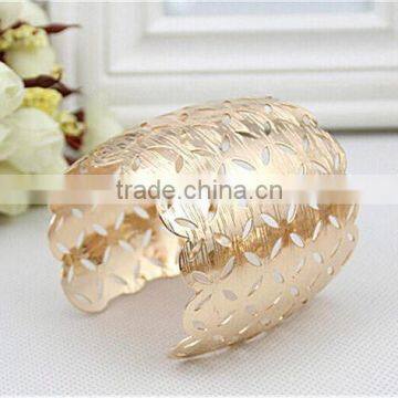 New style exquisite flower hollow bracelet bangle for women