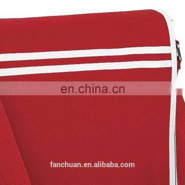 Classic Red Polyester Adjustable Outdoor Messenger Bag photo-4