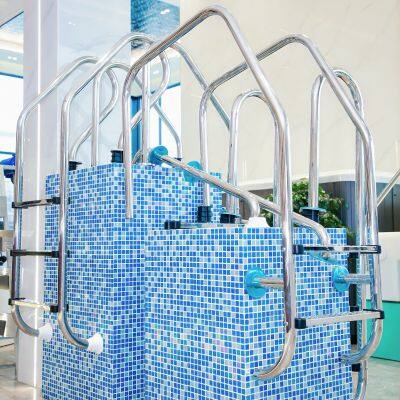 Swimming Pool Ladder 304/316 Stainless Steel 1.0/1.2 thickness Anti-slip Pool Ladder For Sale