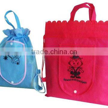 2015 cheap non woven folded drawsting gift bag