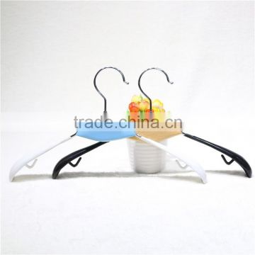 China supplier PVC-coated metal kids clothes hanger