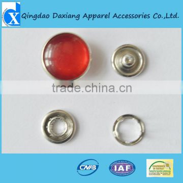 Graceful pearl snap button in red color