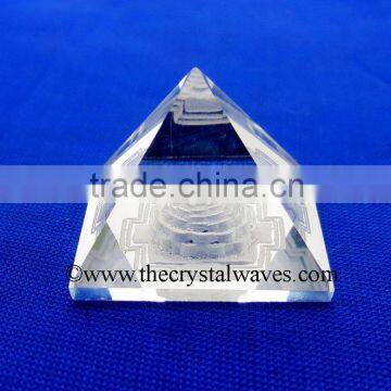 Crystal Quartz / Sfatik Pyramid Shreeyantra