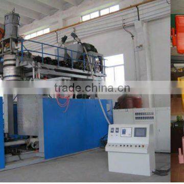 Road barrier blow molding machine
