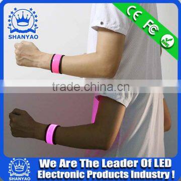 2015 Hot Selling LED Flashing Slap Bracelet