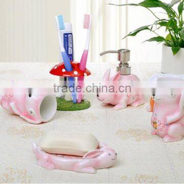 Yellow Duck 5pcs Ceramic Accessories Bathroom Sets for Hotel photo-3