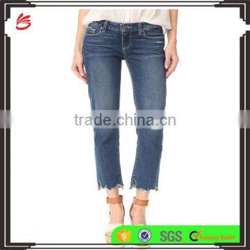 Wholesale New Collection Women Fashion Ripped Straight Jeans with Distressed Hem Jeans