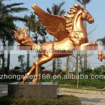 The glass steel animal imitates to really rush a horse to carve a stainless steel/the copper horse carve