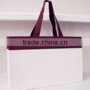Custom personalized paperboard bag shopping paper bag in dongguan