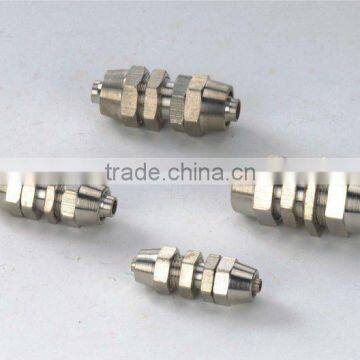 brass bulkhead quick screw type coupling