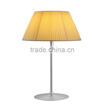 Good quality reeded clear glass table lamp from Zhongshan factory