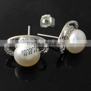 Oval Sterling Silver Natural Pearl Stud Earring with Cubic Zirconia