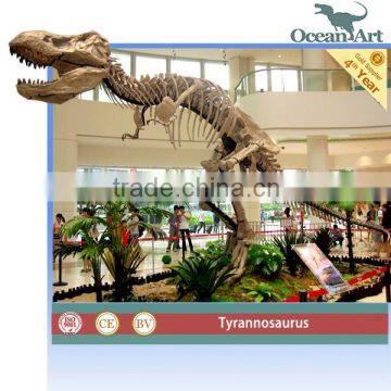 Artificial life size dinosaur skeleton replica