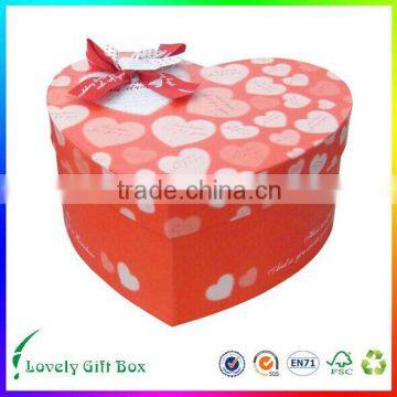 Handmade birthday cake decoration packaging