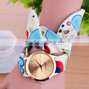 In Stock Geneva Perempuan Dots Kain Syal Band Circum Analog Pergelangan Kuarsa Menonton photo-5