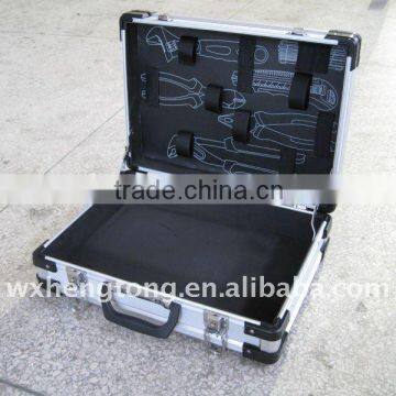 Aluminum Tool Case With Tool Pallet