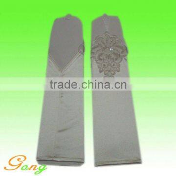 Newly Designed Satin Gloves Wholesale