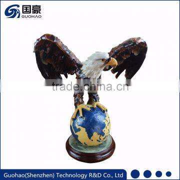 Customized decorative polyresin outdoor eagle statue for garden decor