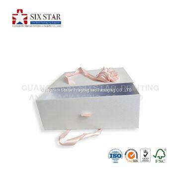 Luxury White Gift Cardboard Drawer Box with Ribbon and Rose Made in China