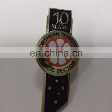 Zinc die cast process custom-made emblem fashion pattern of flower Served as souvenir of an association or company