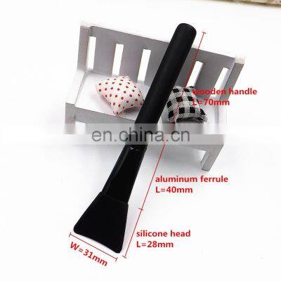 High Grade Factory Wholesale Low Price Wood Handle Silicone Mask Application Makeup Brush Accept Customized