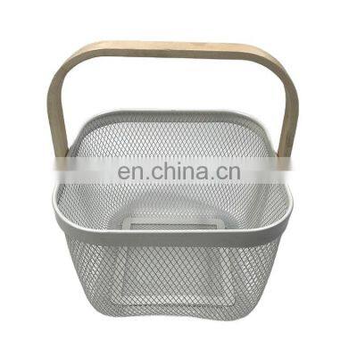 New Manufacture Hot Selling Popular Metal Wire Iron Big Size Picnic Fruit Basket White With Wood Handle Kitchen Home Storage
