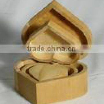 Love-shaped customized wooden gift box