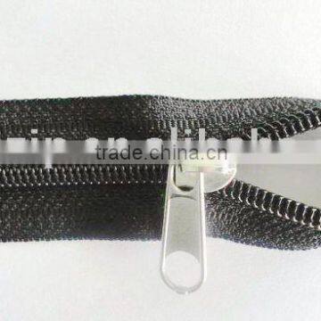 #3 Fashion plastic zippers for bag