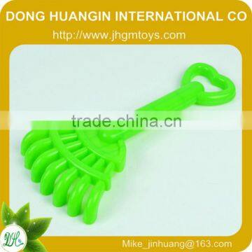 2013 hot sale plastic toy sand beach