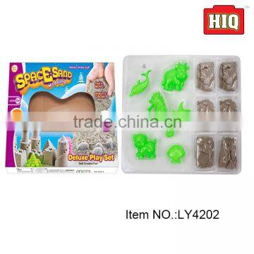 Easy clean up colorful beach sand toys set sand castle molds toy