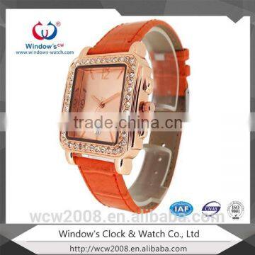 2016 New Design Diamond Vogue Women Watch
