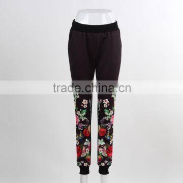 F5W30179 Women Casual Contrast Panel Floral Jogger Pants