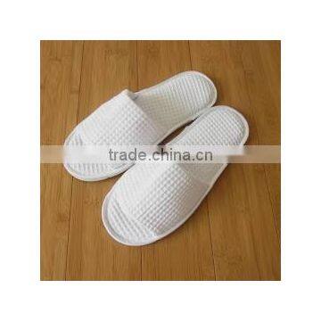 White universal hotel slippers spa slippers open toe waffle slippers