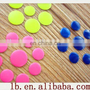 2013 fashion design square/round and many colors hot fix pyramid decorative fluorescence nailhead