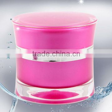 round plastic container with lid