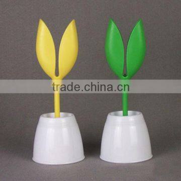 Tulip shape plastic pen holder