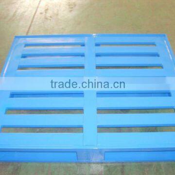 Heavy duty stackable steel pallet