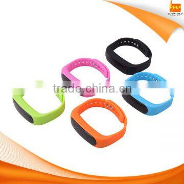 smart sport bluetooth bracelet watch silicone step counting and distance